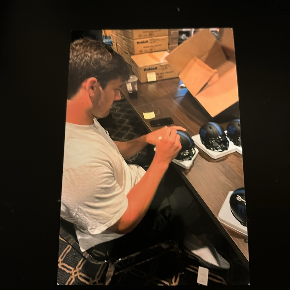 Daniel Jones Signed Mini Helmet - Picture 4 of 4